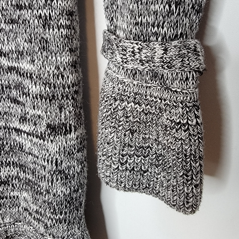 White House Black Market Cardigan With Ruffle Closure - Picture 9 of 15